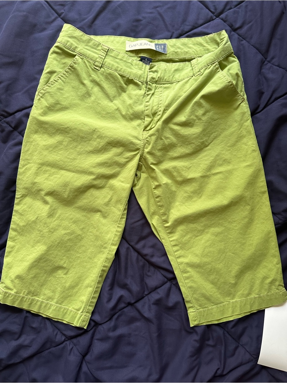 Vintage GAP Women’s Chartreuse Green Capri Shorts
